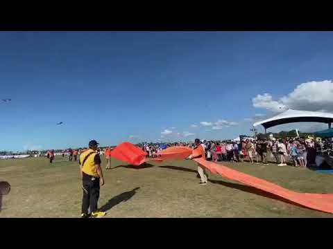 VIRAL VIDEO: 3-Year-Old Kite Rider